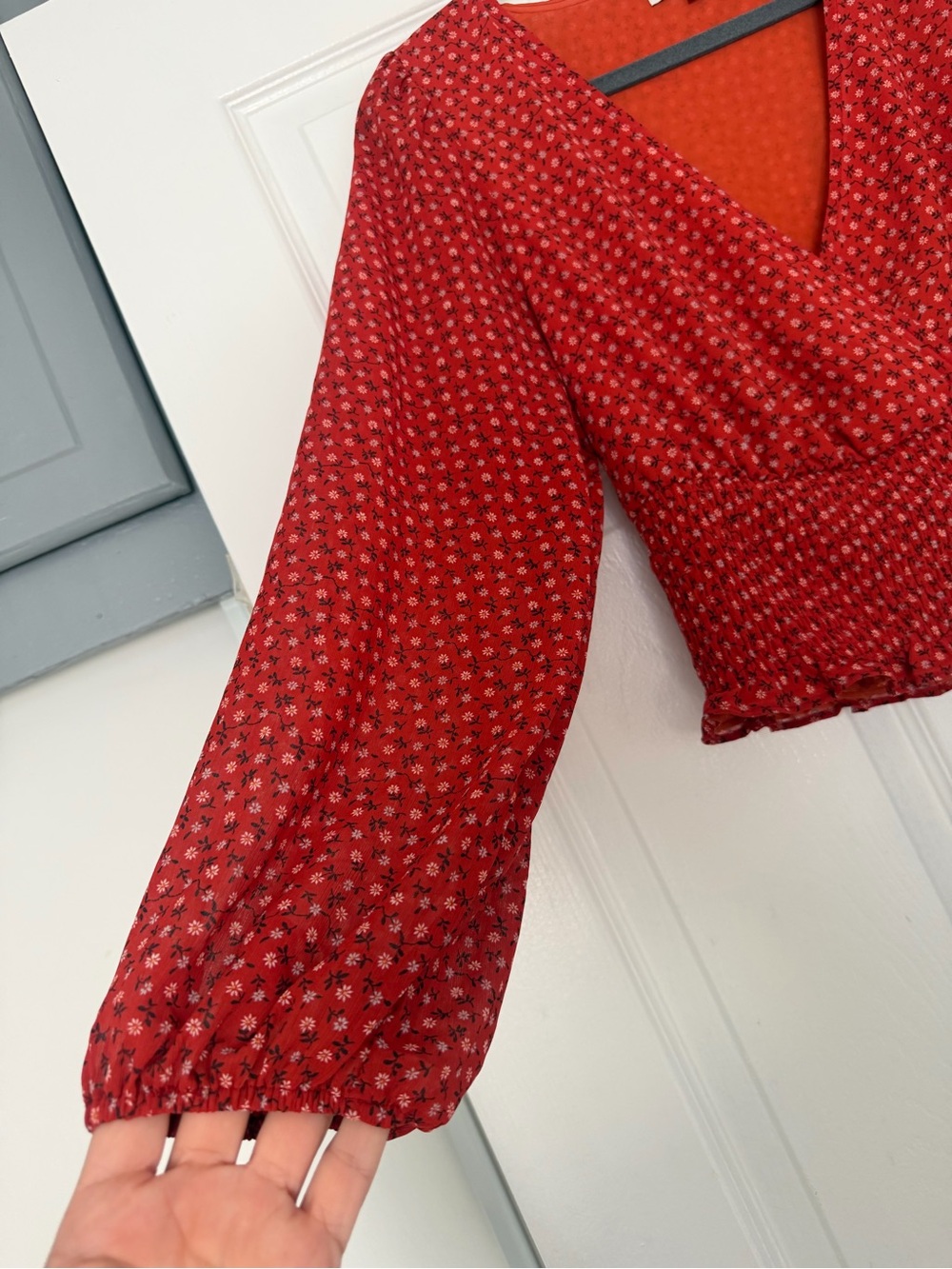Madewell Julianne Smocked-Waist Top in Ground Madder, floral pattern Medium - Picture 5 of 9